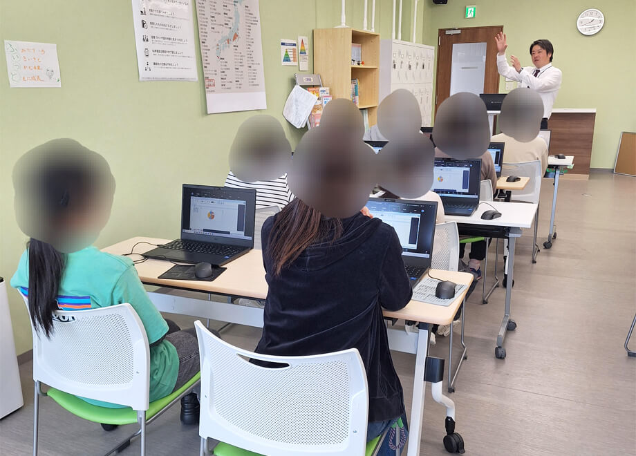 出張説明会の様子